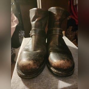 FRYE leather Victoria boots